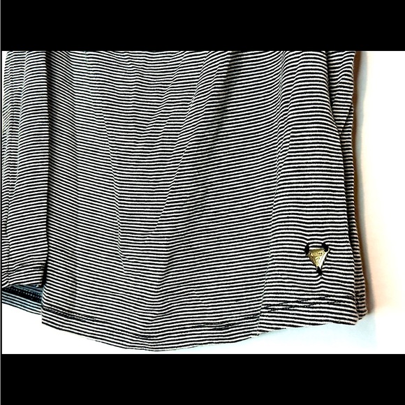Women’s striped (off the shoulder) GUESS top - Picture 5 of 5